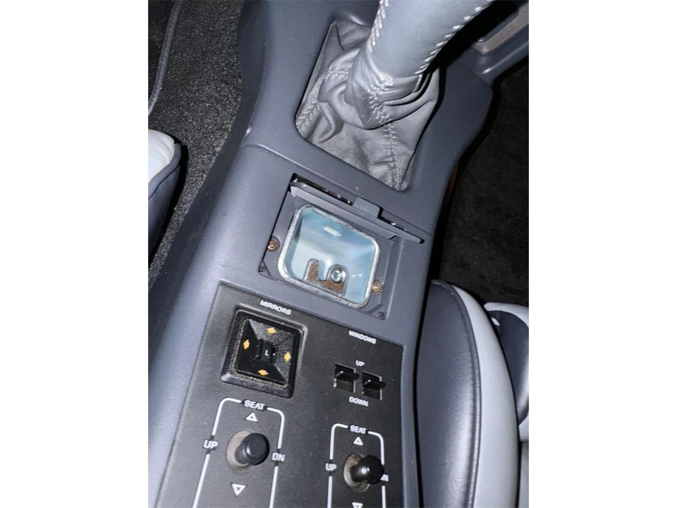 1988 Ford Thunderbird 9th Gen - Image 19 of 31