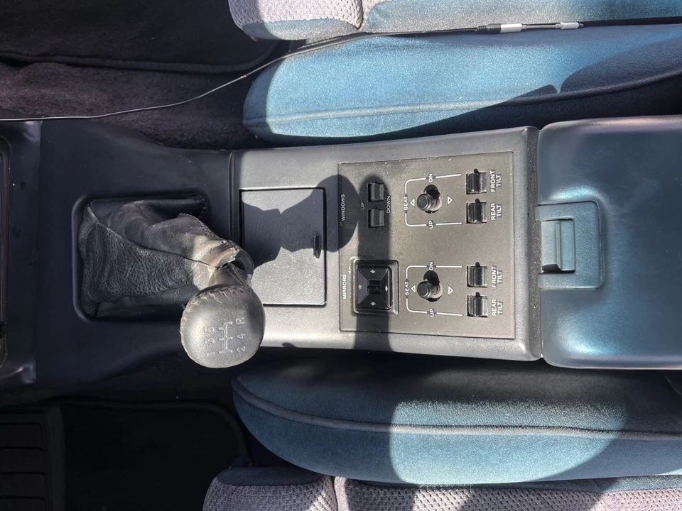 1988 Ford Thunderbird 9th Gen - Image 15 of 21