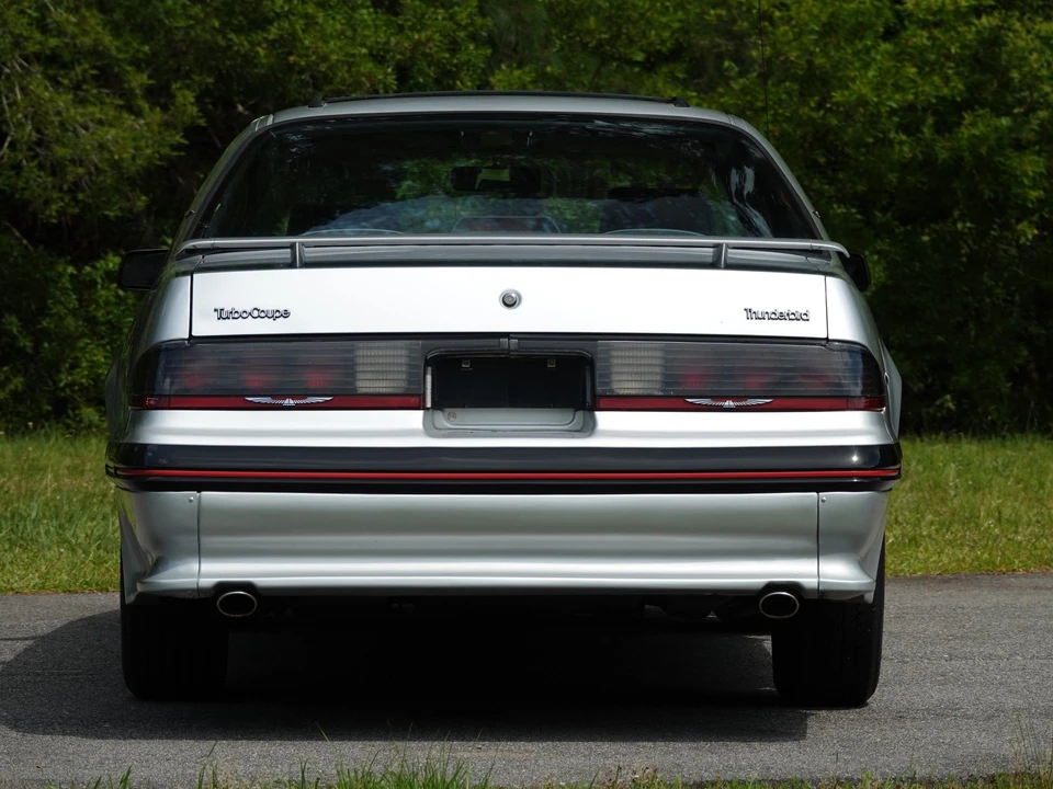 1988 Ford Thunderbird 9th Gen - Image 3 of 13