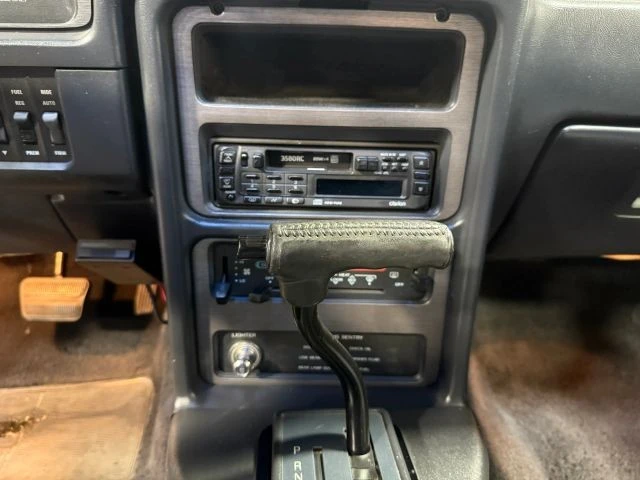 1988 Ford Thunderbird 9th Gen - Image 27 of 31