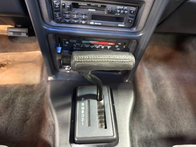 1988 Ford Thunderbird 9th Gen - Image 26 of 31