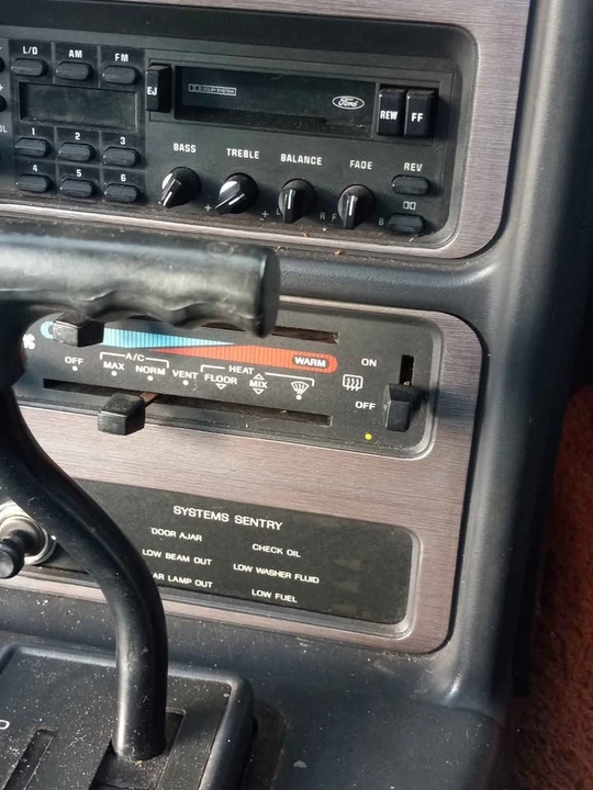 1988 Ford Thunderbird 9th Gen - Image 5 of 19