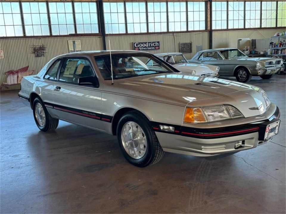 1988 Ford Thunderbird 9th Gen - Image 5 of 14
