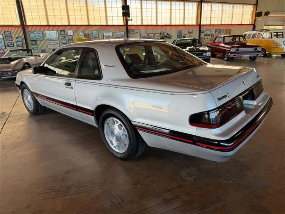 1988 Ford Thunderbird 9th Gen - Image 8 of 14