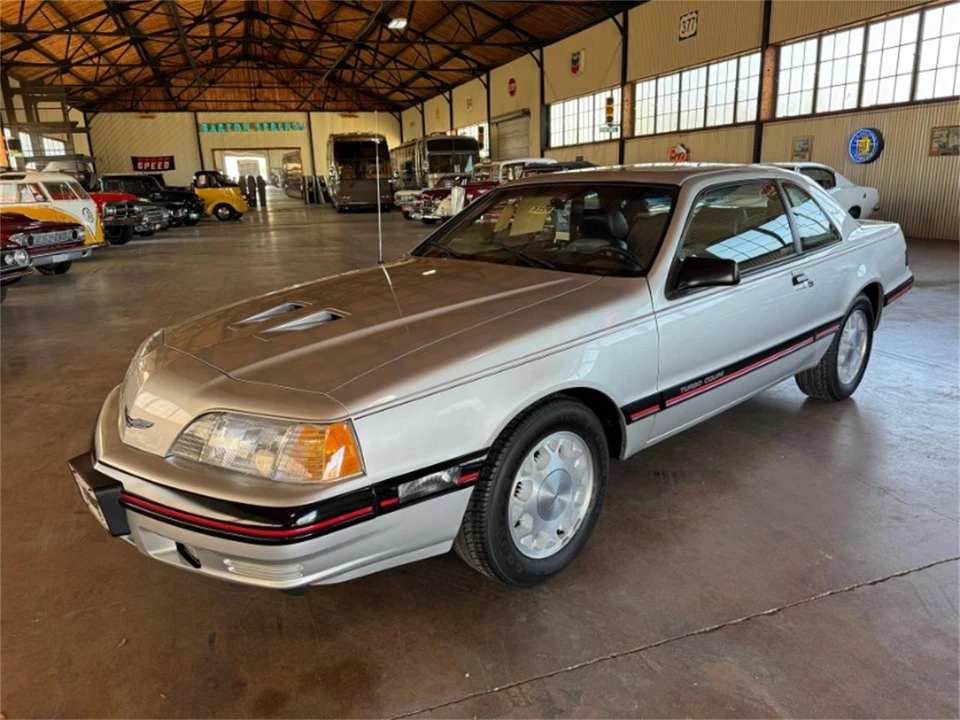 1988 Ford Thunderbird 9th Gen - Image 6 of 14