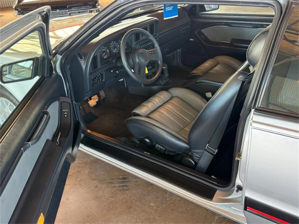 1988 Ford Thunderbird 9th Gen - Image 11 of 14