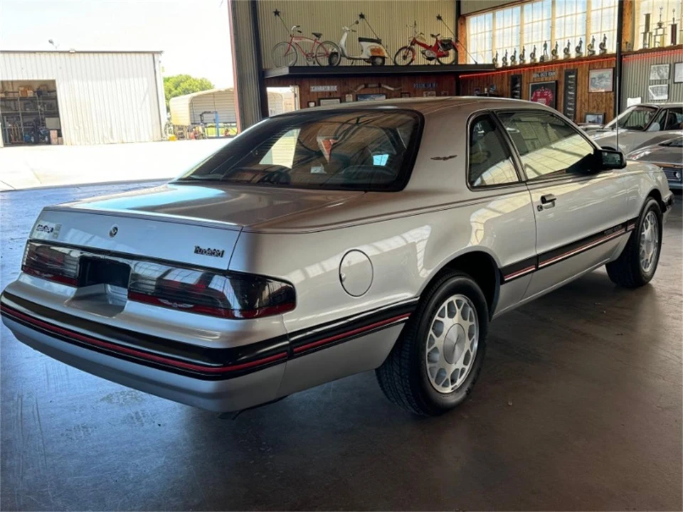 1988 Ford Thunderbird 9th Gen - Image 7 of 14