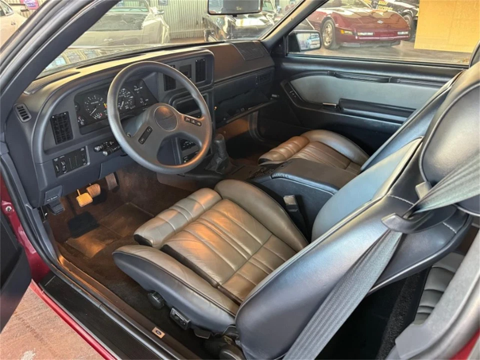 1988 Ford Thunderbird 9th Gen - Image 5 of 12