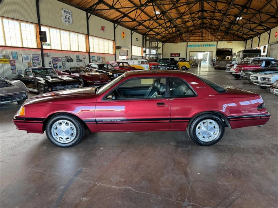1988 Ford Thunderbird 9th Gen - Image 9 of 12