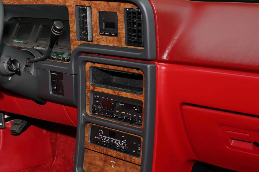 1988 Ford Thunderbird 9th Gen - Image 22 of 31