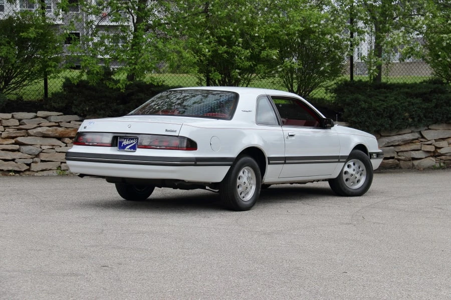 1988 Ford Thunderbird 9th Gen - Image 3 of 31