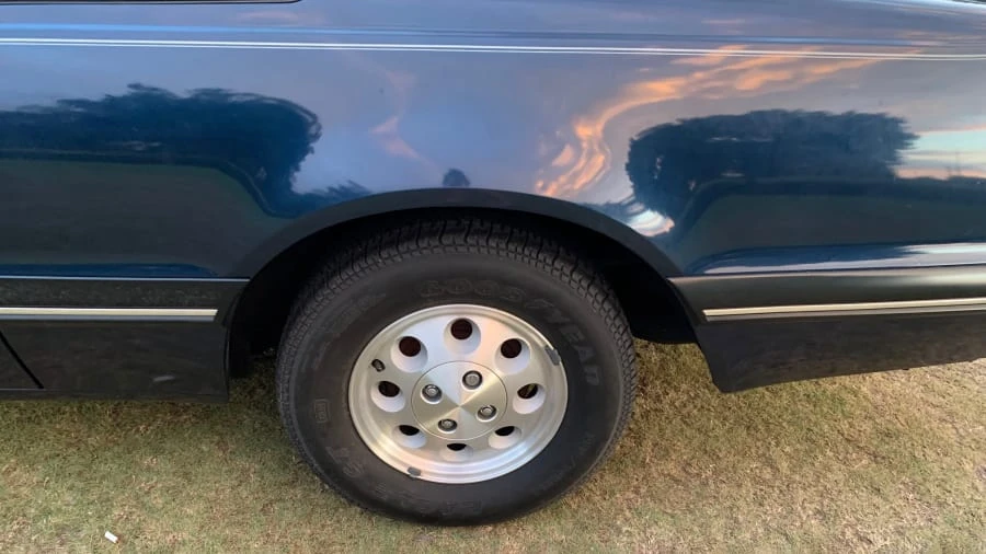 1988 Ford Thunderbird 9th Gen - Image 17 of 20