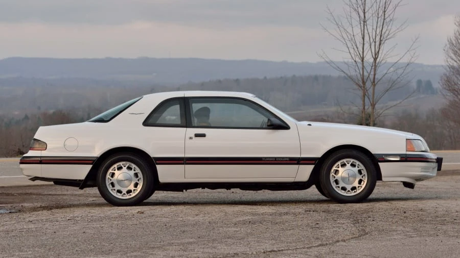 1988 Ford Thunderbird 9th Gen - Image 2 of 27