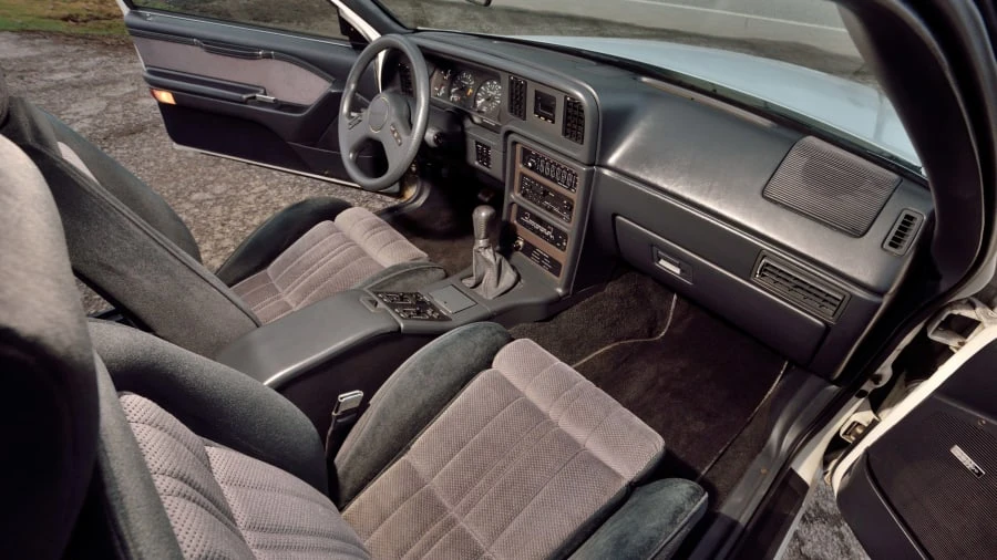 1988 Ford Thunderbird 9th Gen - Image 24 of 27