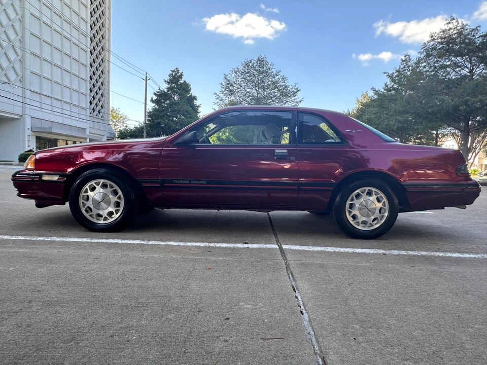 1988 Ford Thunderbird 9th Gen - Image 19 of 31