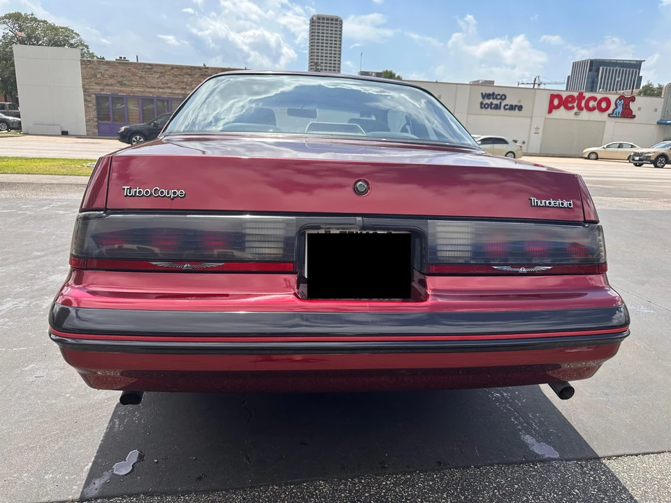 1988 Ford Thunderbird 9th Gen - Image 25 of 31