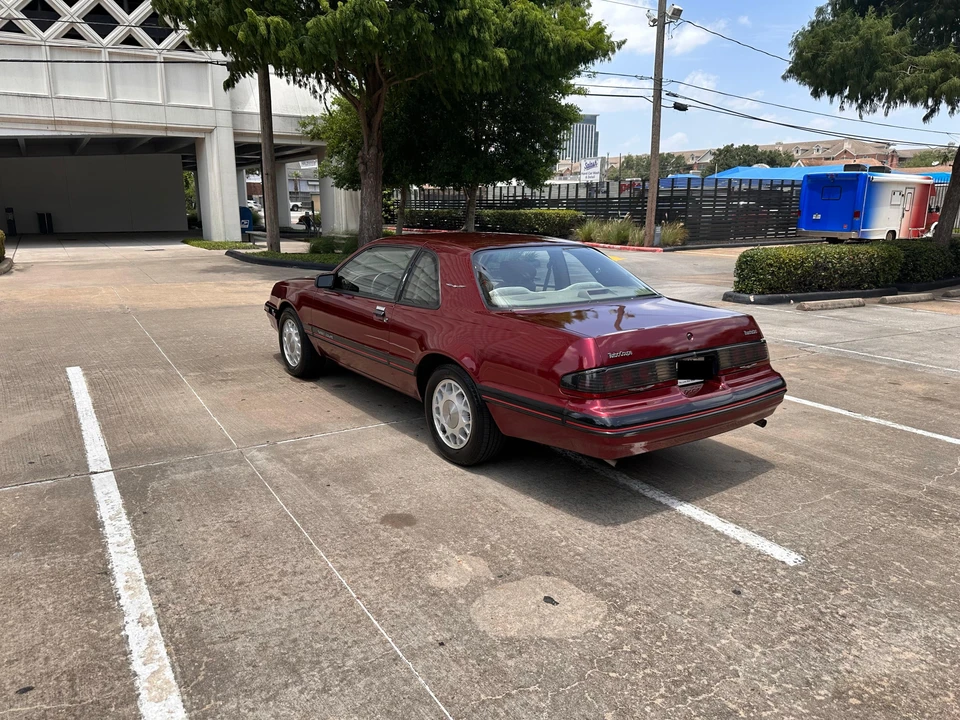 1988 Ford Thunderbird 9th Gen - Image 21 of 31