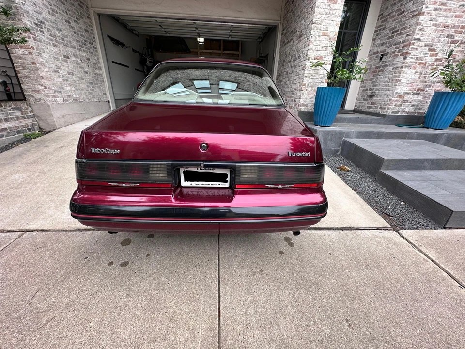 1988 Ford Thunderbird 9th Gen - Image 24 of 31