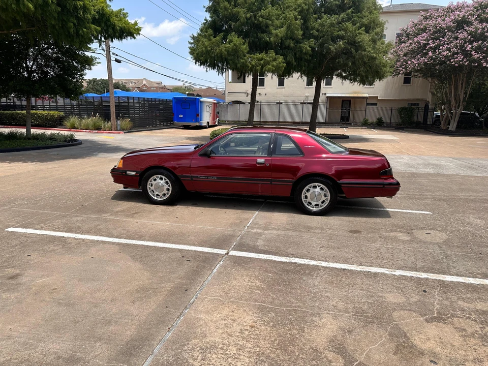 1988 Ford Thunderbird 9th Gen - Image 18 of 31