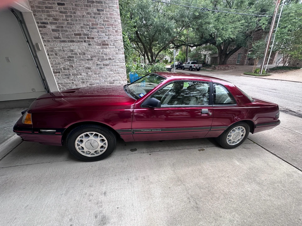 1988 Ford Thunderbird 9th Gen - Image 16 of 31