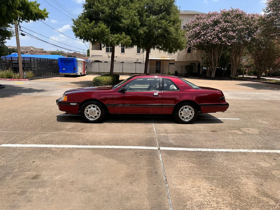 1988 Ford Thunderbird 9th Gen - Image 17 of 31