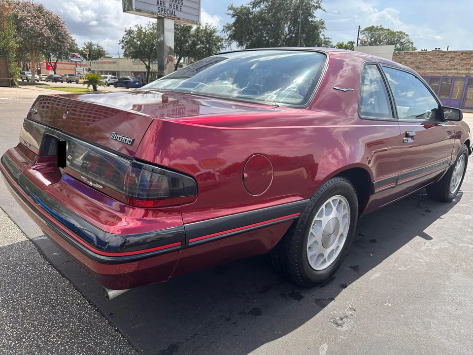 1988 Ford Thunderbird 9th Gen - Image 27 of 31