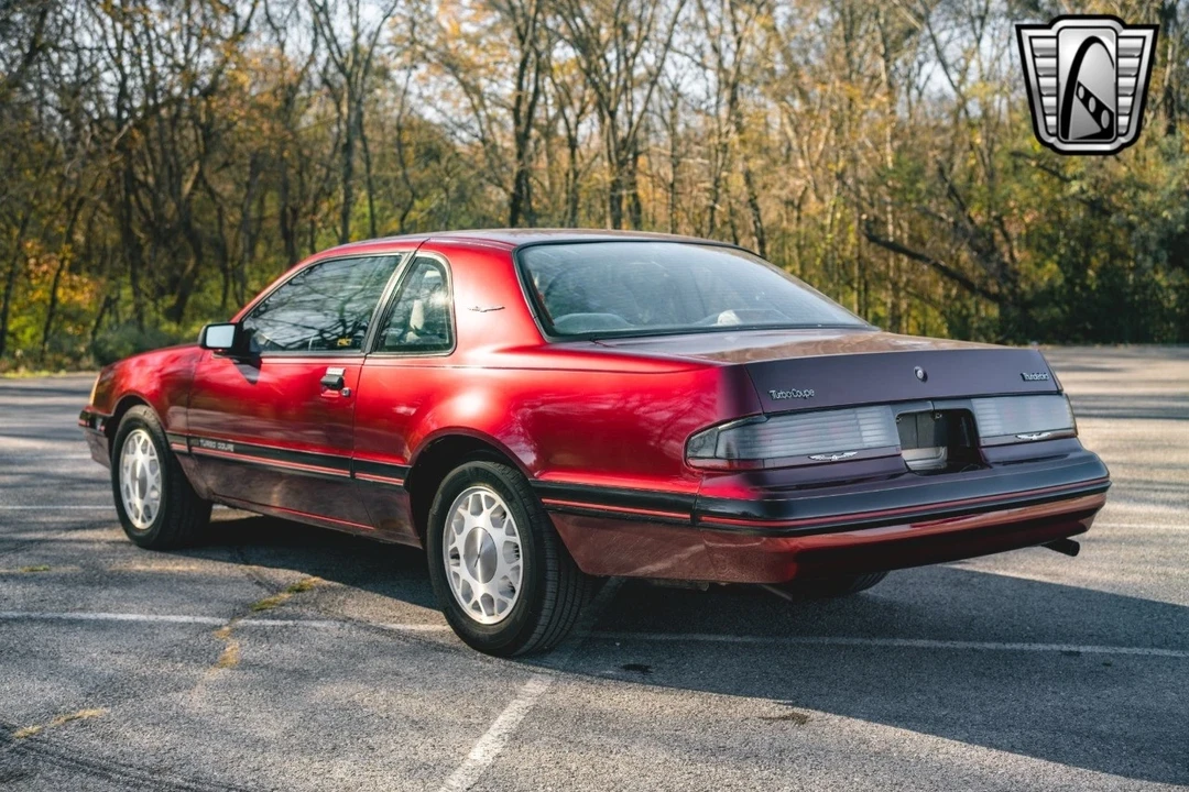1988 Ford Thunderbird 10th Gen - Image 5 of 21