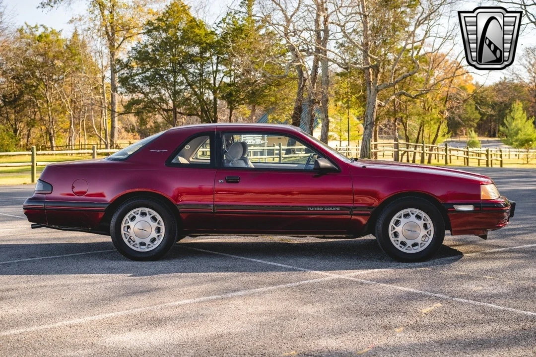 1988 Ford Thunderbird 10th Gen - Image 9 of 21