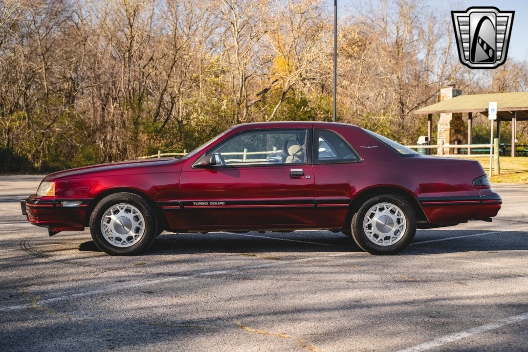 1988 Ford Thunderbird 10th Gen - Image 4 of 21