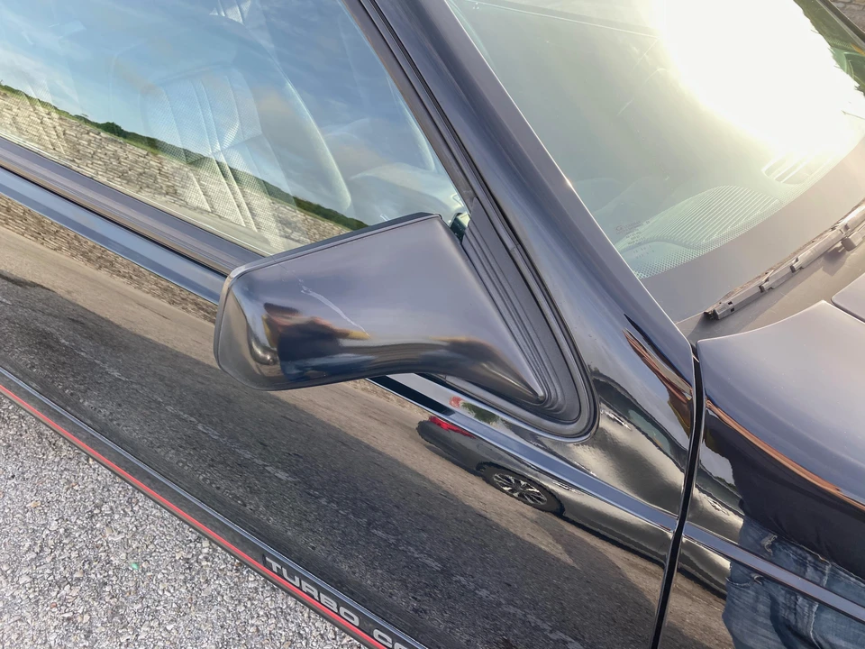 1988 Ford Thunderbird 9th Gen - Image 25 of 31