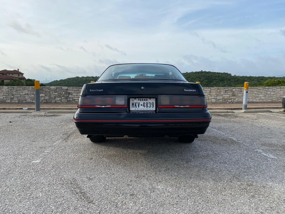 1988 Ford Thunderbird 9th Gen - Image 17 of 31