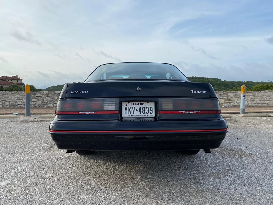1988 Ford Thunderbird 9th Gen - Image 16 of 31