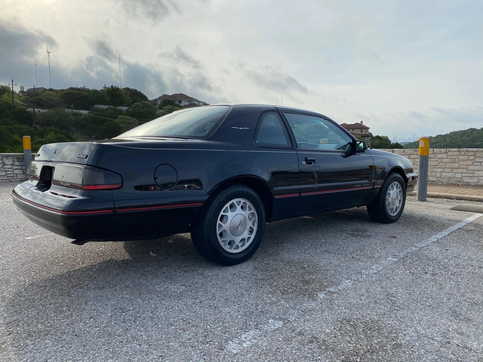 1988 Ford Thunderbird 9th Gen - Image 4 of 31