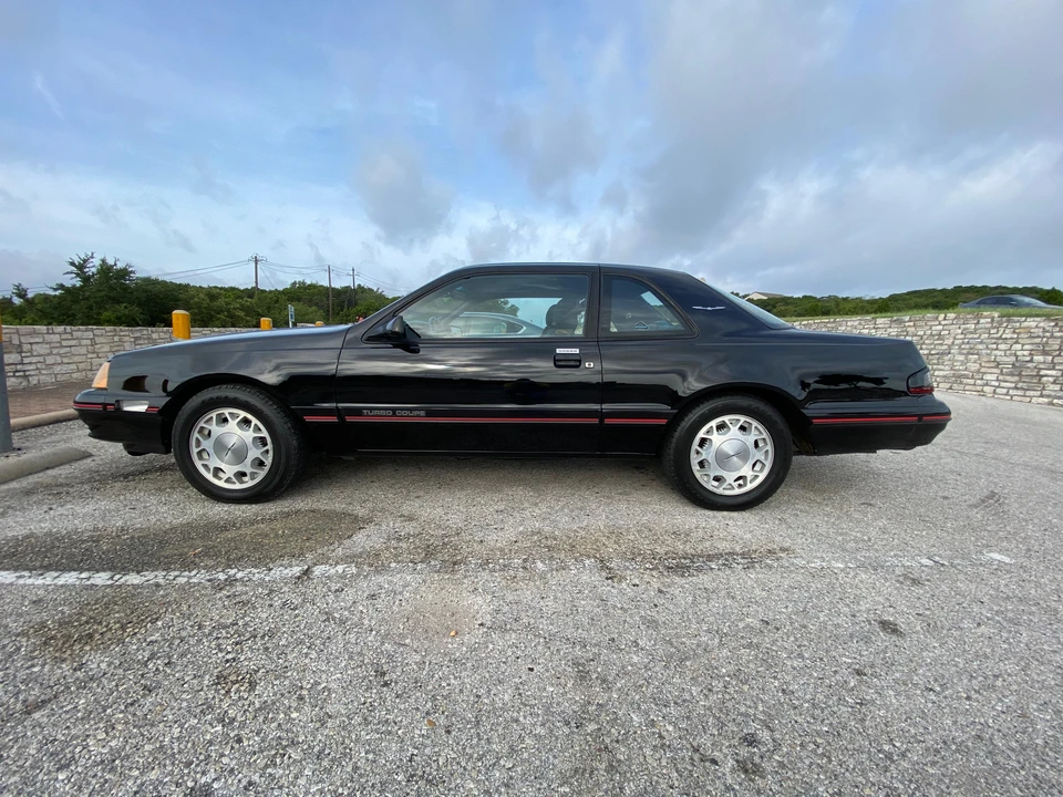 1988 Ford Thunderbird 9th Gen - Image 11 of 31