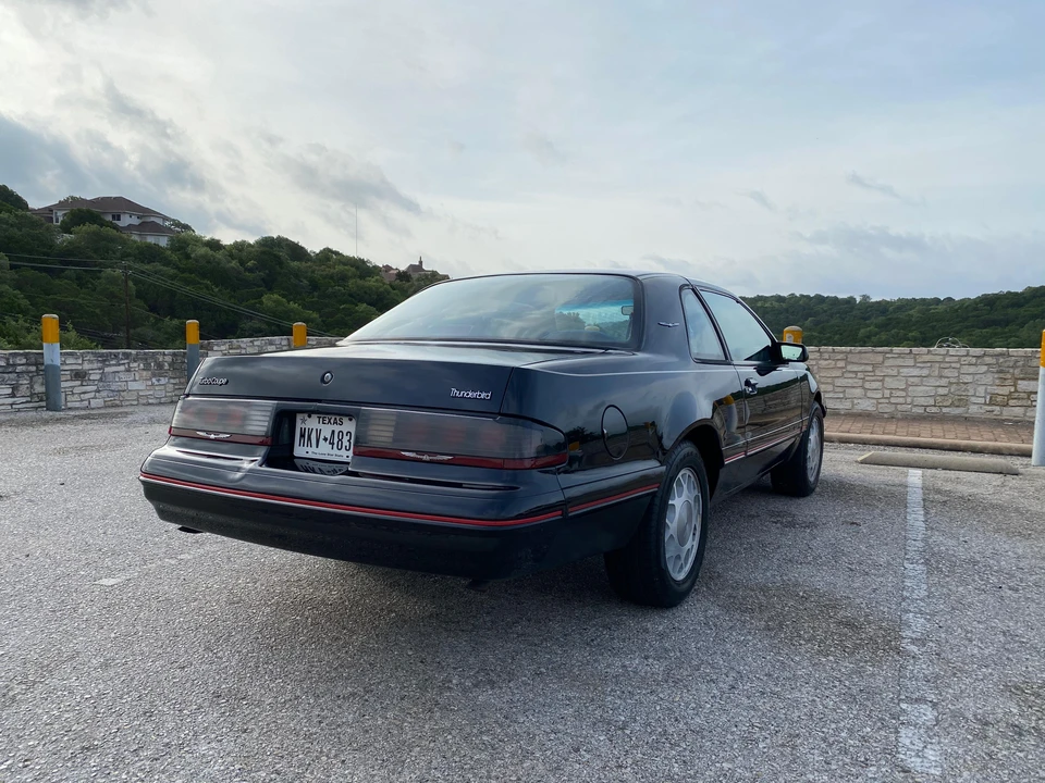1988 Ford Thunderbird 9th Gen - Image 20 of 31