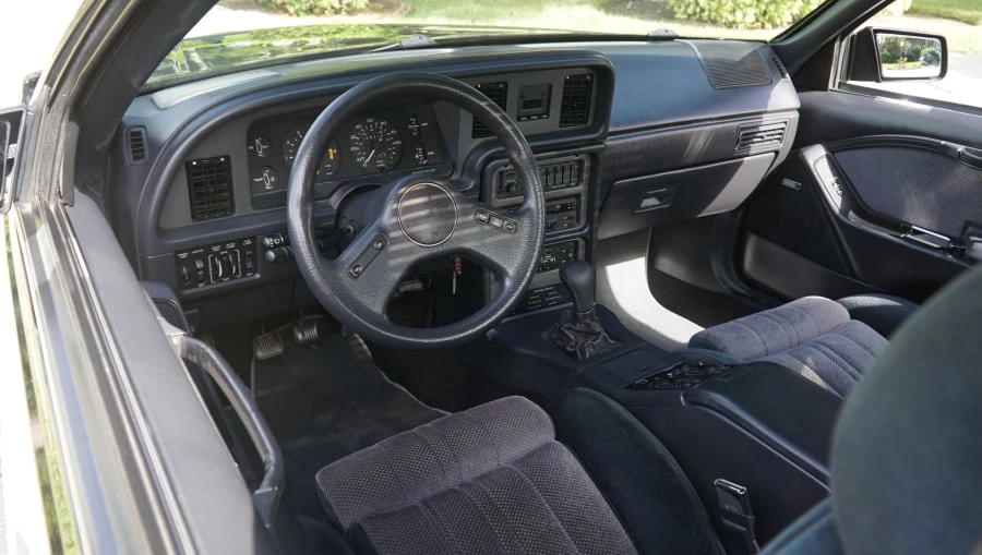 1988 Ford Thunderbird 10th Gen - Image 28 of 31