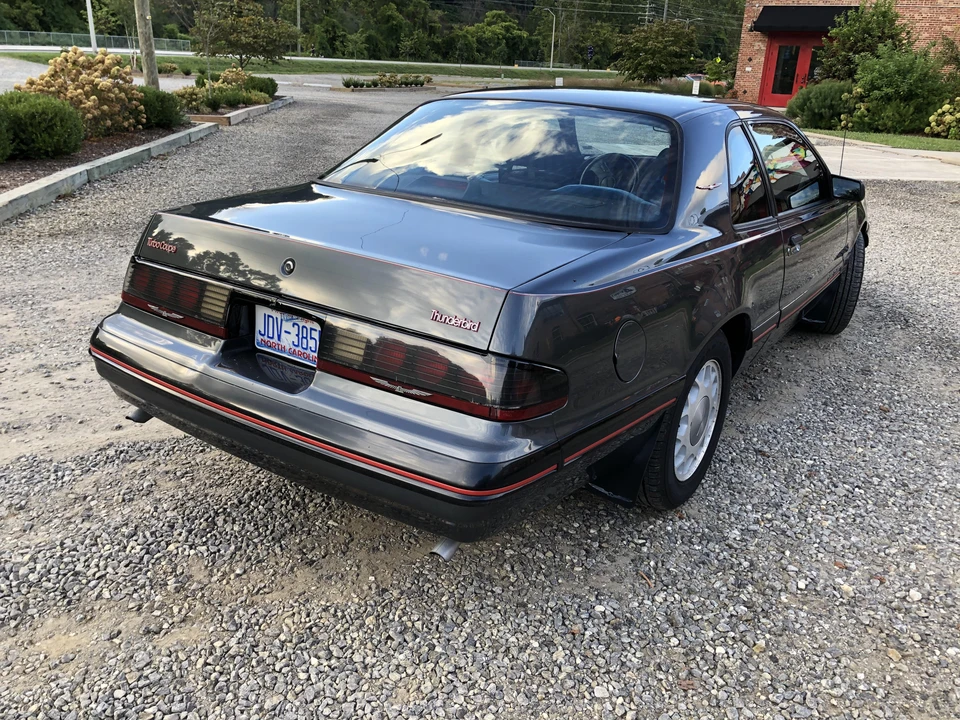 1988 Ford Thunderbird 9th Gen - Image 12 of 31