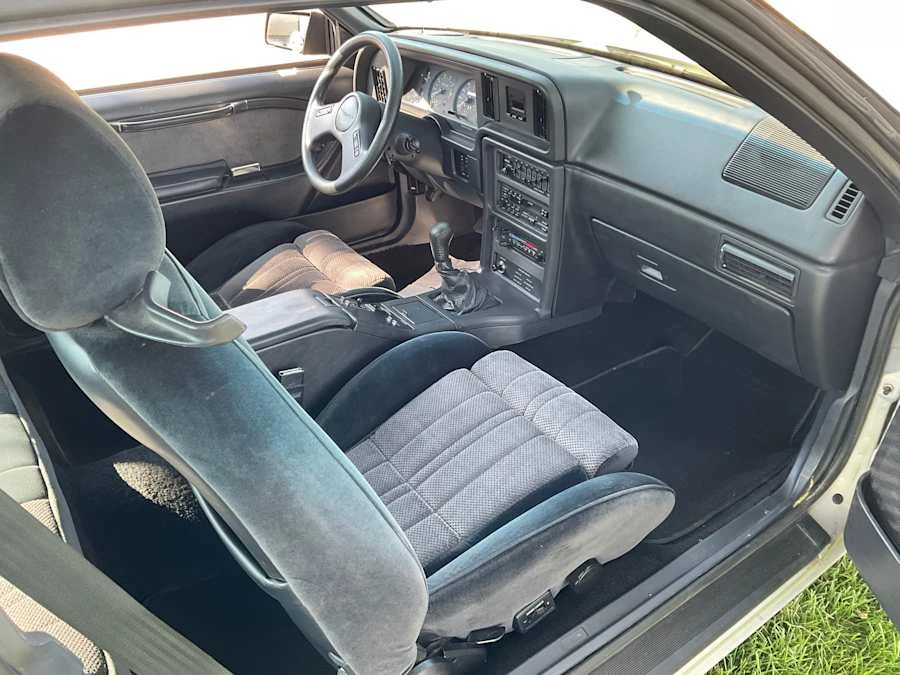 1988 Ford Thunderbird 9th Gen - Image 6 of 10