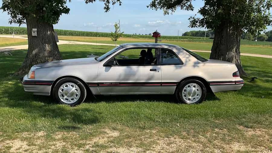 1988 Ford Thunderbird 9th Gen - Image 2 of 10