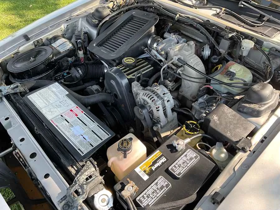 1988 Ford Thunderbird 9th Gen - Image 9 of 10