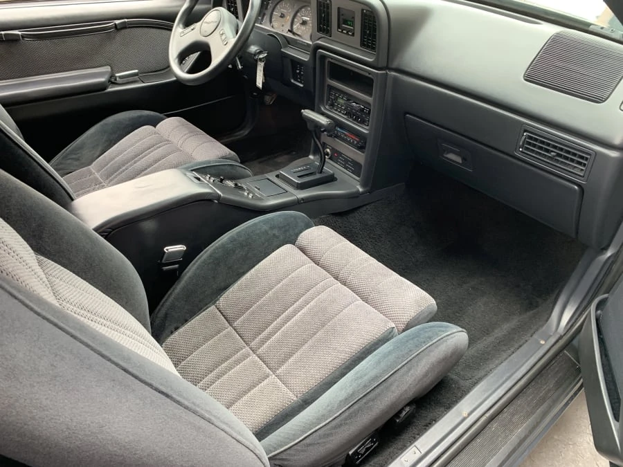 1988 Ford Thunderbird 9th Gen - Image 5 of 8
