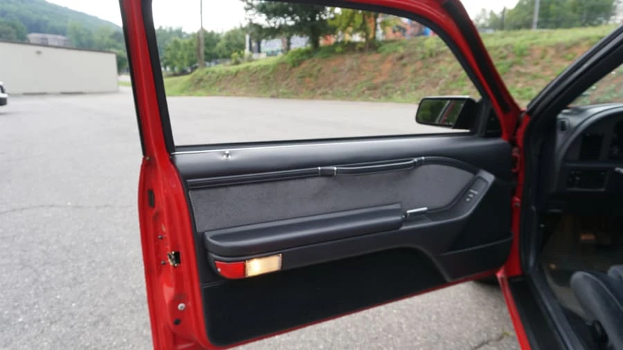 1988 Ford Thunderbird 9th Gen - Image 4 of 31