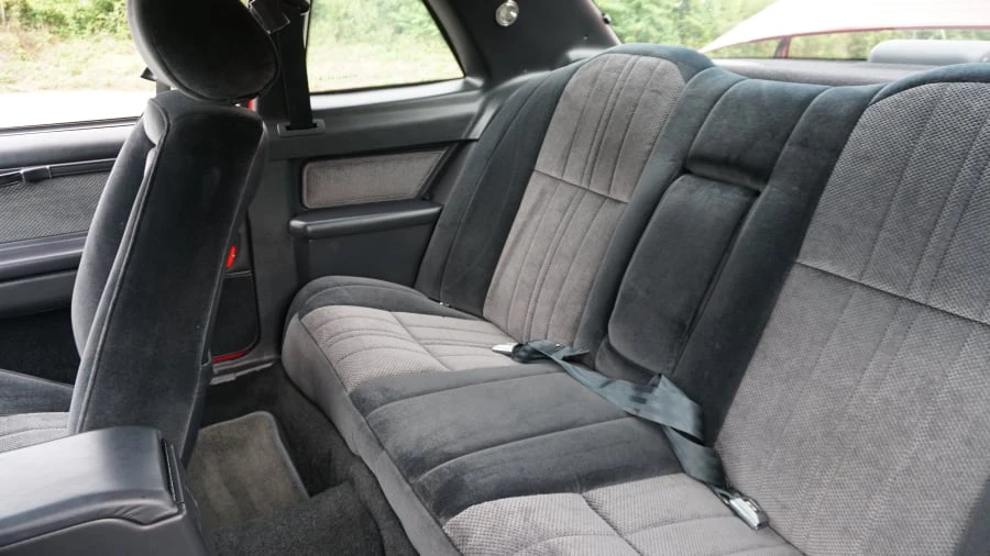 1988 Ford Thunderbird 9th Gen - Image 17 of 31