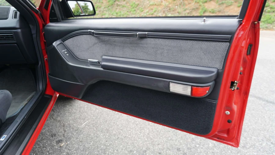 1988 Ford Thunderbird 9th Gen - Image 16 of 31