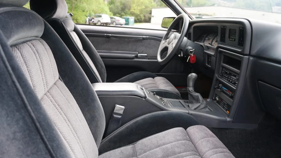 1988 Ford Thunderbird 9th Gen - Image 14 of 31