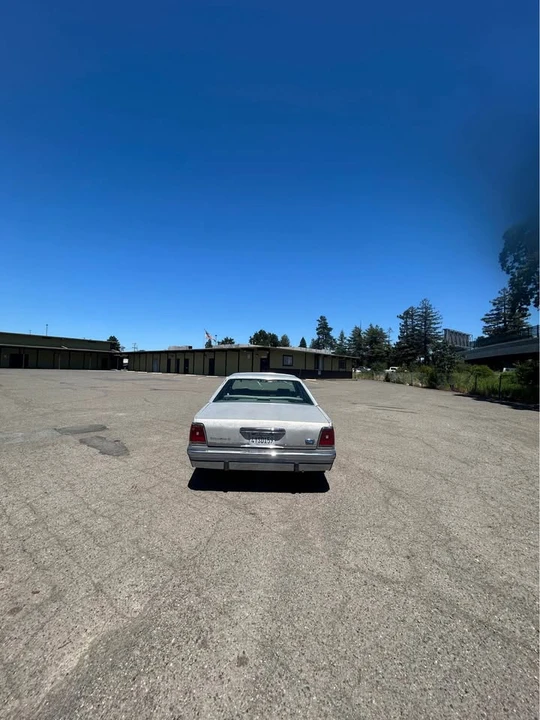 1988 Ford Crown Victoria - Image 6 of 9