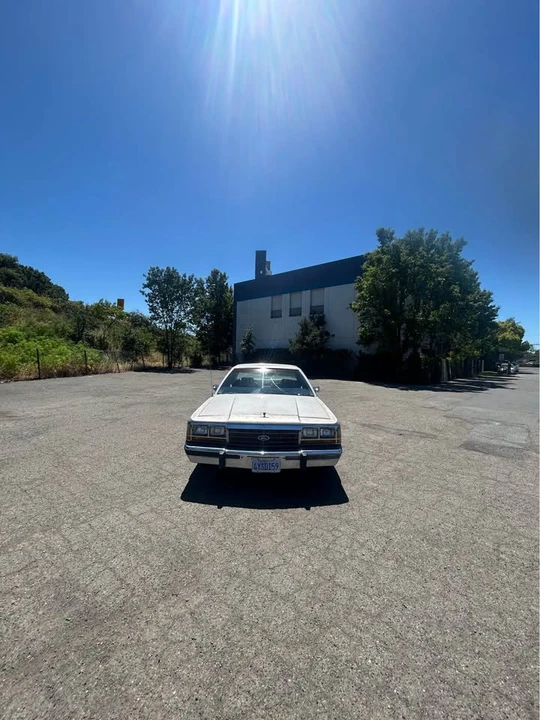 1988 Ford Crown Victoria - Image 9 of 9