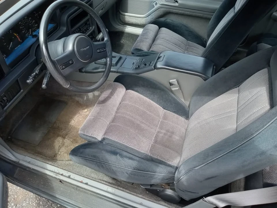 1988 Ford Thunderbird 10th Gen - Image 5 of 6