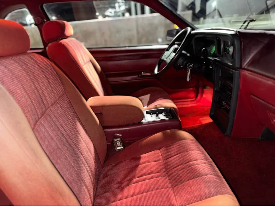 1988 Ford Thunderbird 10th Gen - Image 16 of 20