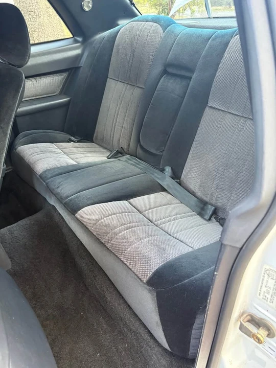 1988 Ford Thunderbird 9th Gen - Image 6 of 9